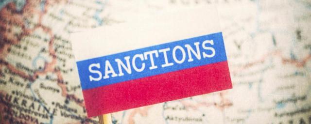 Туск: ЕС продлил санкции против России из-за Крымского моста