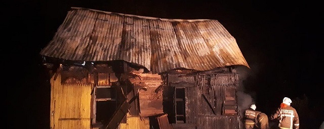 В Уфе загорелся частный дом, погибли четыре человека