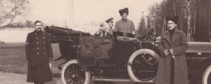 В Ессентуках был обнаружен тайник с фотографиями семьи царя Николая II