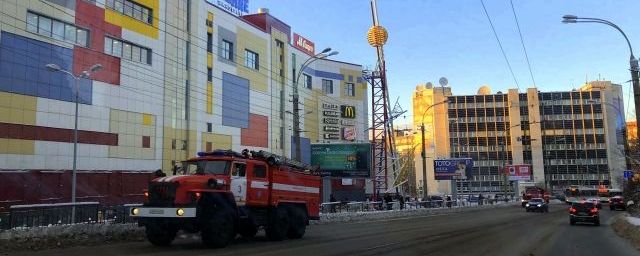 В Мурманске в очередной раз эвакуировали «Мурманск-Молл»