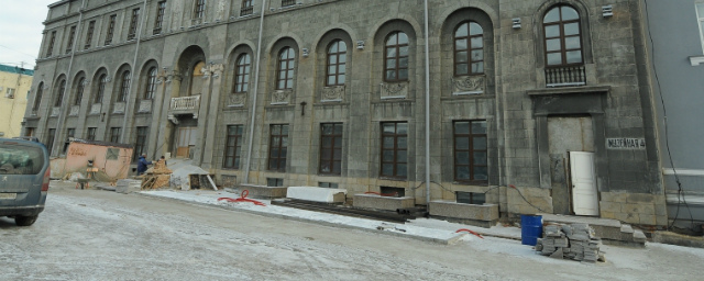 Реконструкцией здания «Саламандры» в Омске займется компания «Лидер»