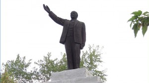 Челябинский митрополит хочет убрать Ленина с площади Труда в Миассе