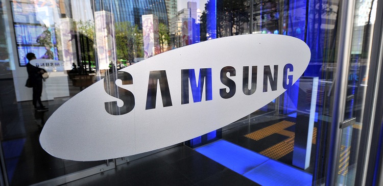Samsung в сентябре представит новые «умные» часы Gear