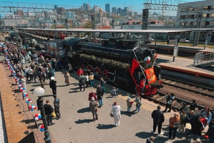 Во Владивосток прибыл ретро-состав «Поезд Победы»
