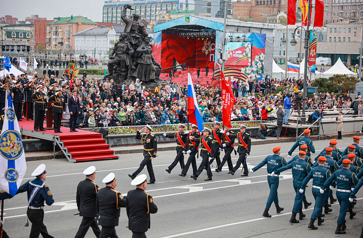 Военные парады и марши в честь Дня Победы состоялись на Дальнем Востоке