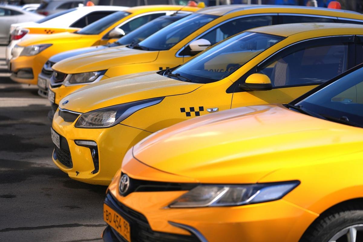 Российские таксопарки готовятся к распродаже подержанных иномарок
