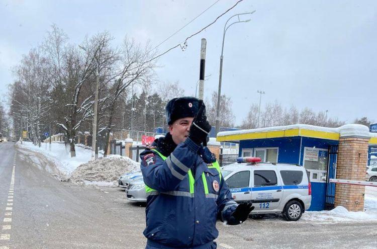 Госавтоинспекция г.о. Красногорск призывает водителей и пешеходов быть внимательными