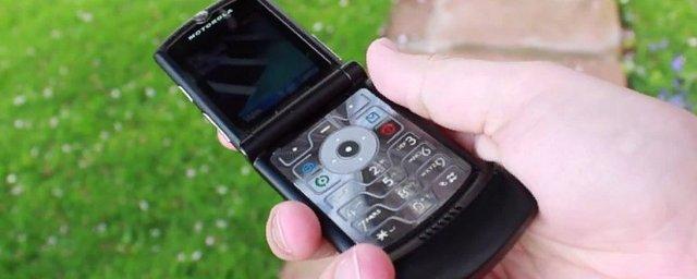 В интернете появились изображения смартфона Motorola RAZR