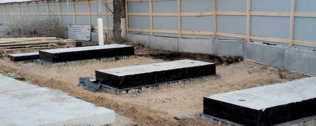 Надземный пешеходный переход на Волоколамском шоссе в Красногорске готов на треть