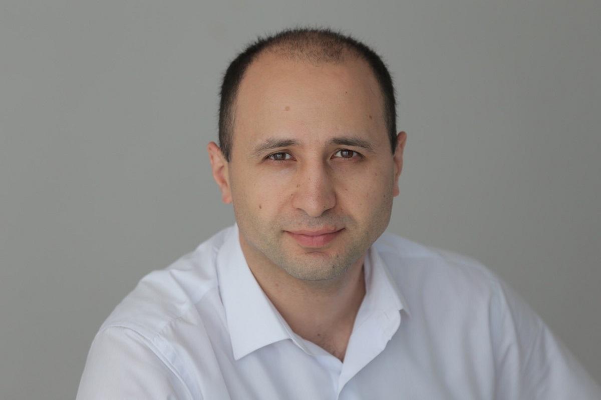 Грудные импланты не помогут: пластический хирург назвал две главные причины отказа от операции