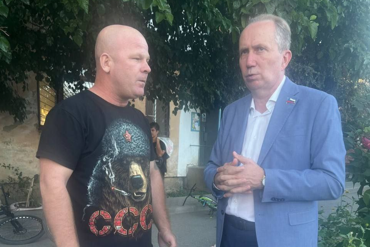 Председатель Гордумы Астрахани Игорь Седов взял на контроль вопрос установки спортплощадки в Трусовском районе