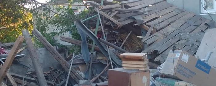 В Лисичанске при обстреле ВСУ были повреждены ЛЭП и жилые дома