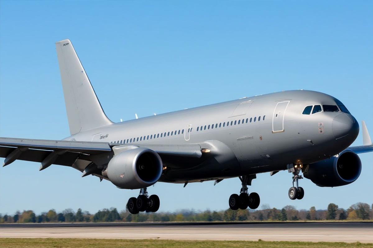 Армада в небе: ВС США подняли 8 заправщиков за часы до ультиматума Трампа по Ирану