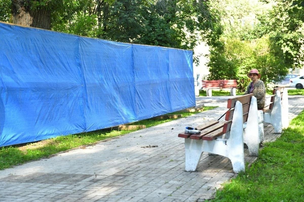 В ярославском сквере возобновились ремонтные работы