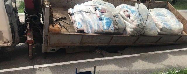 В Коврове манипулятор провалился в асфальт в районе новостройки