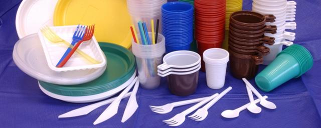 Ученые доказали вред всей пластиковой посуды