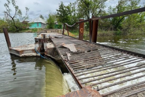 Часть Ростовской области может уйти под воду из-за аварийной дамбы