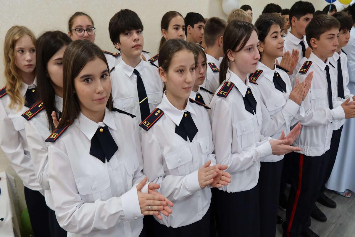 Более 100 школьников Черкесска 1 сентября стали воспитанниками кадетских классов