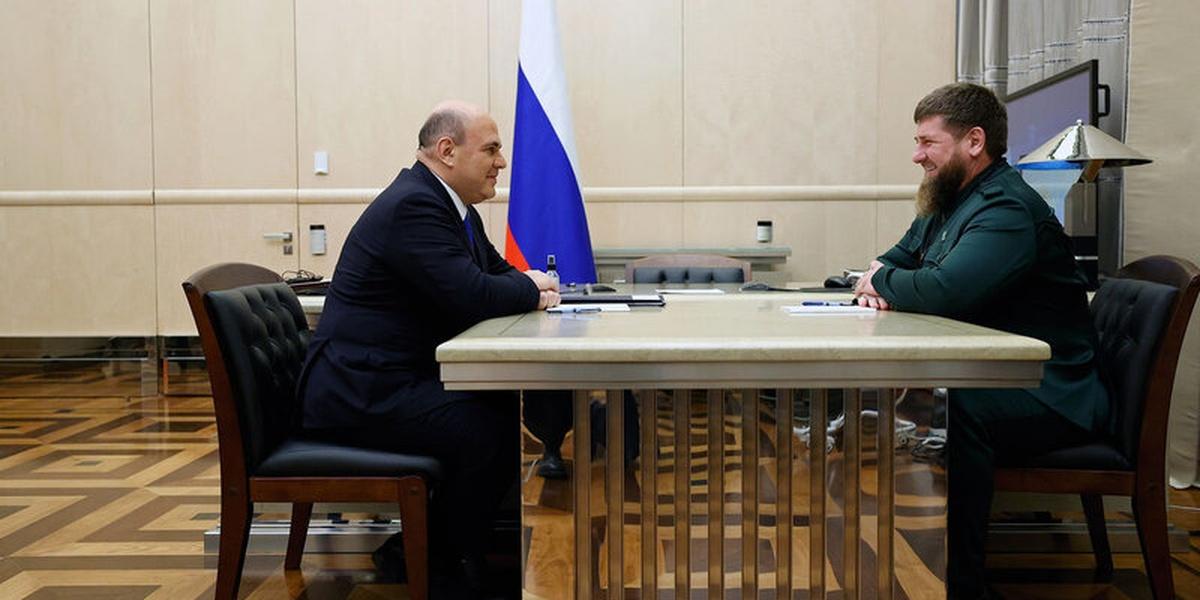 Мишустин и Кадыров обсудили вопросы расселения аварийного жилья в Чечне