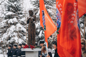 В сквере городов-побратимов в Щелкове открыли монумент «Скорбящая мать»