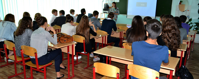 Тольяттинские депутаты обсудили укомплектованность школ кадрами