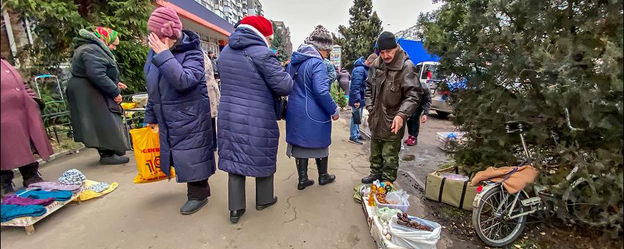 Жители освобожденных территорий Харьковской области организовывают стихийные рынки