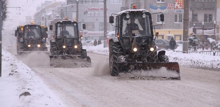 Дмитрий Бердников потребовал лучше очищать улицы от снега