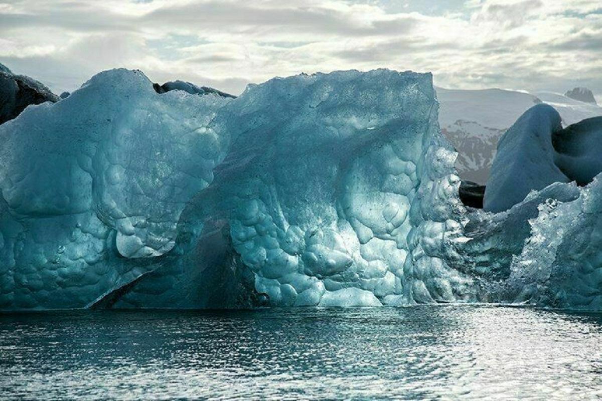 Под ледником Судного дня обнаружено вторжение теплой воды