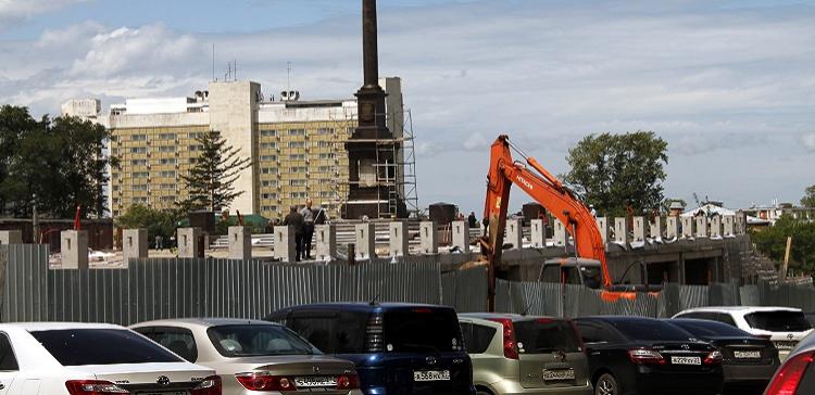 В Хабаровске откроют автопарковку на площади «Города воинской славы»