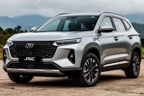 В Казахстане кроссовер JAC JS6 стоит почти на 1,5 млн рублей дешевле, чем в России