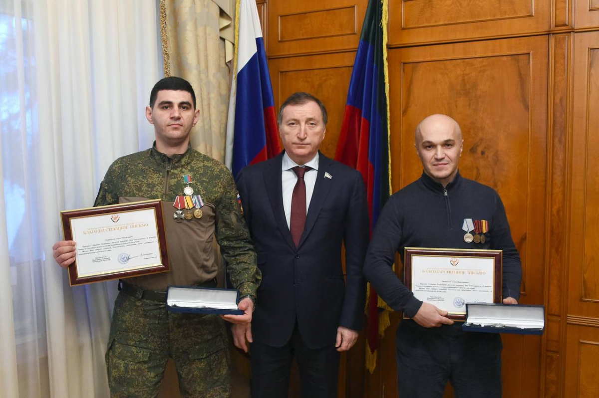 В Махачкале чествовали героев: Заур Аскендеров встретился с участниками СВО