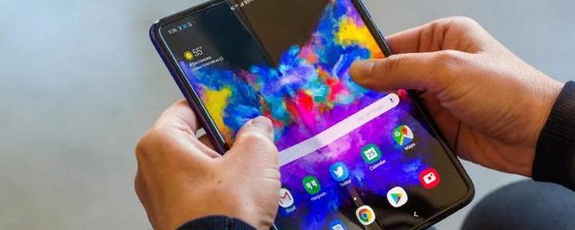 Россияне раскупили Galaxy Fold почти на миллиард рублей