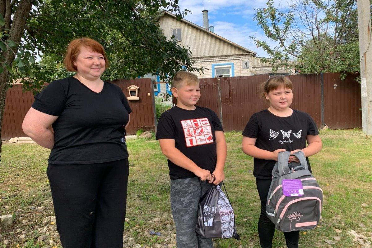 Рязанских детей всем миром собирают в школу в рамках традиционной благотворительной акции