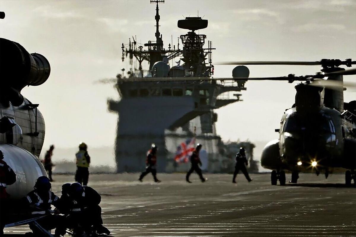 Британским военным разрешат сбивать дроны, угрожающие их базам