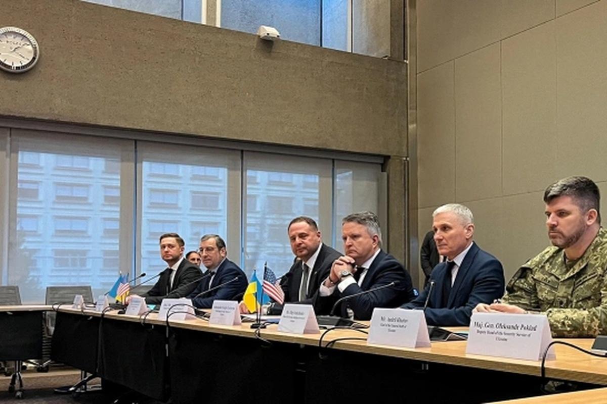 Из мирного плана убрали предложение о передаче российский средств на восстановление Украины