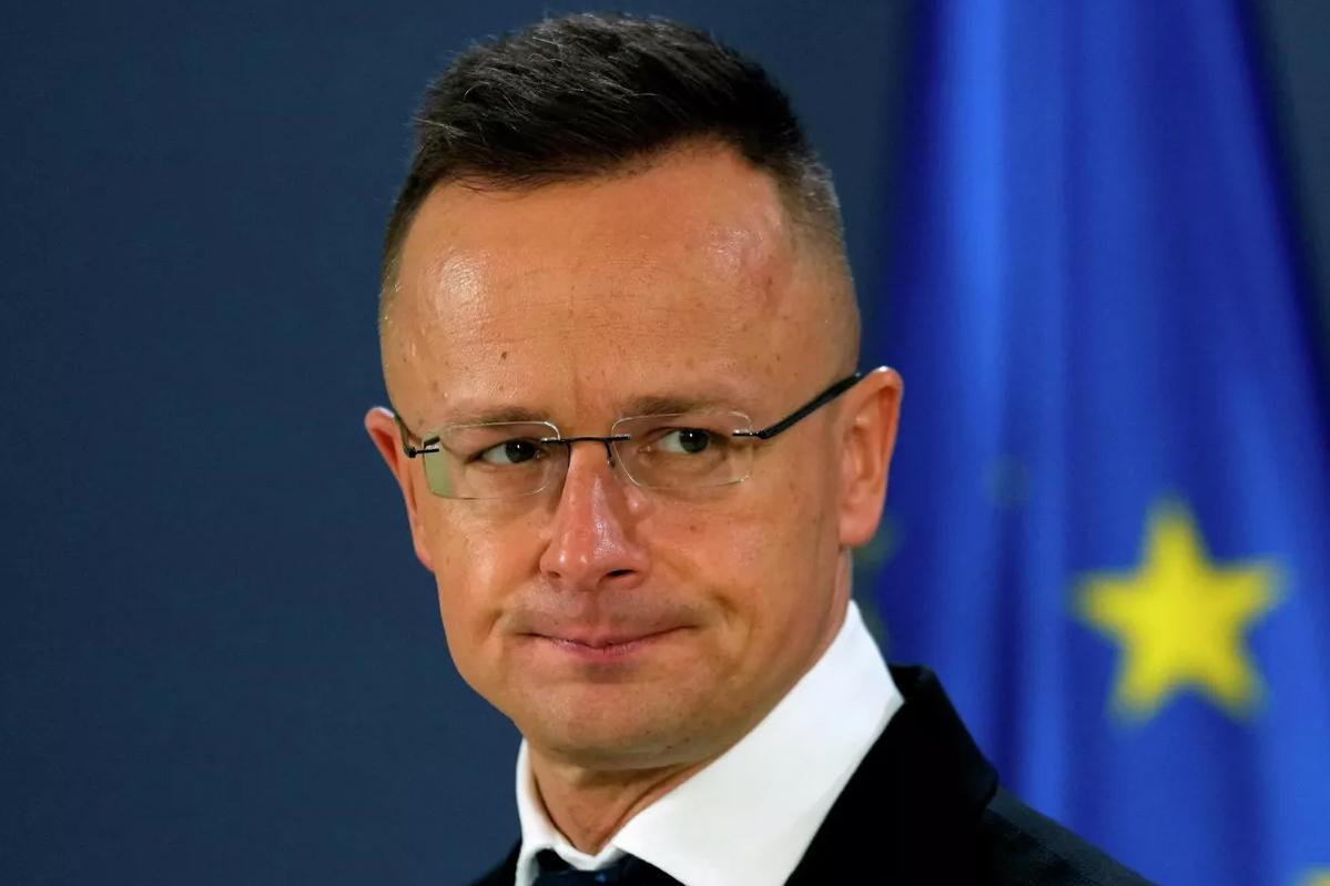 Глава МИД Венгрии ответил на слова Трампа о российской нефти