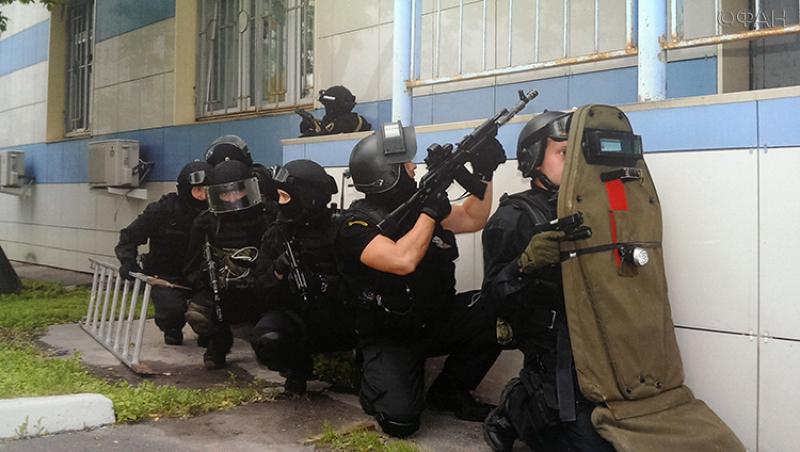 В Петербурге на Крестовском проводятся антитеррористические учения