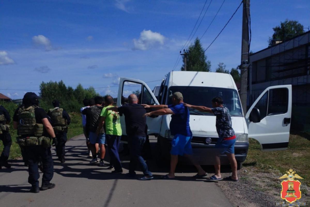 Тверская полиция выявила десятки нелегальных мигрантов