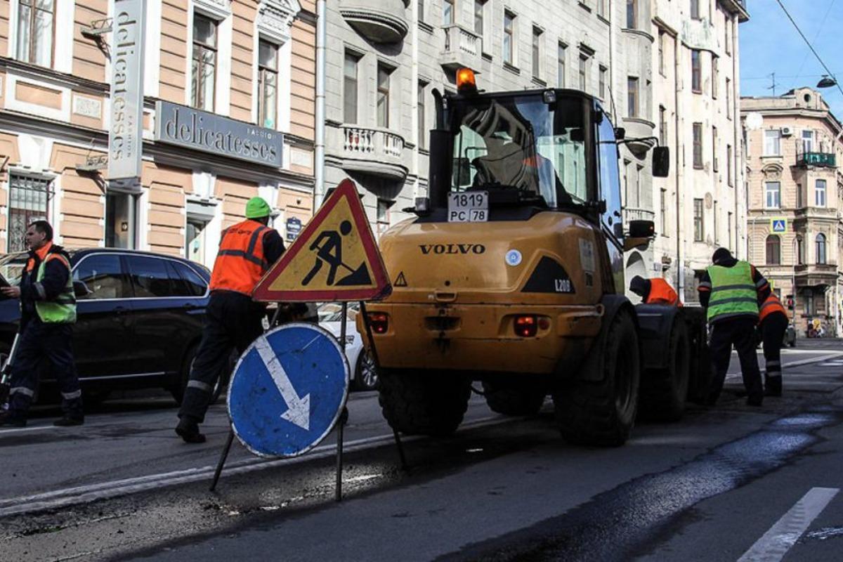 Власти Петербурга предупредили о начале ремонта дорог в пяти районах города с 12 июля