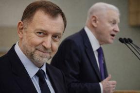 «Дно» провалилось. Как «мечта» Дерипаски о шестидневке стала былью для большинства россиян