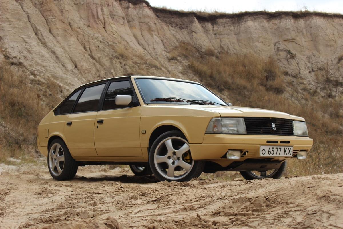 В России выставили на продажу легендарный почти новый Москвич-2141