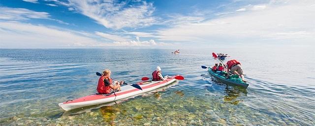 Онищенко посоветовал привиться и не ездить на отдых за границу