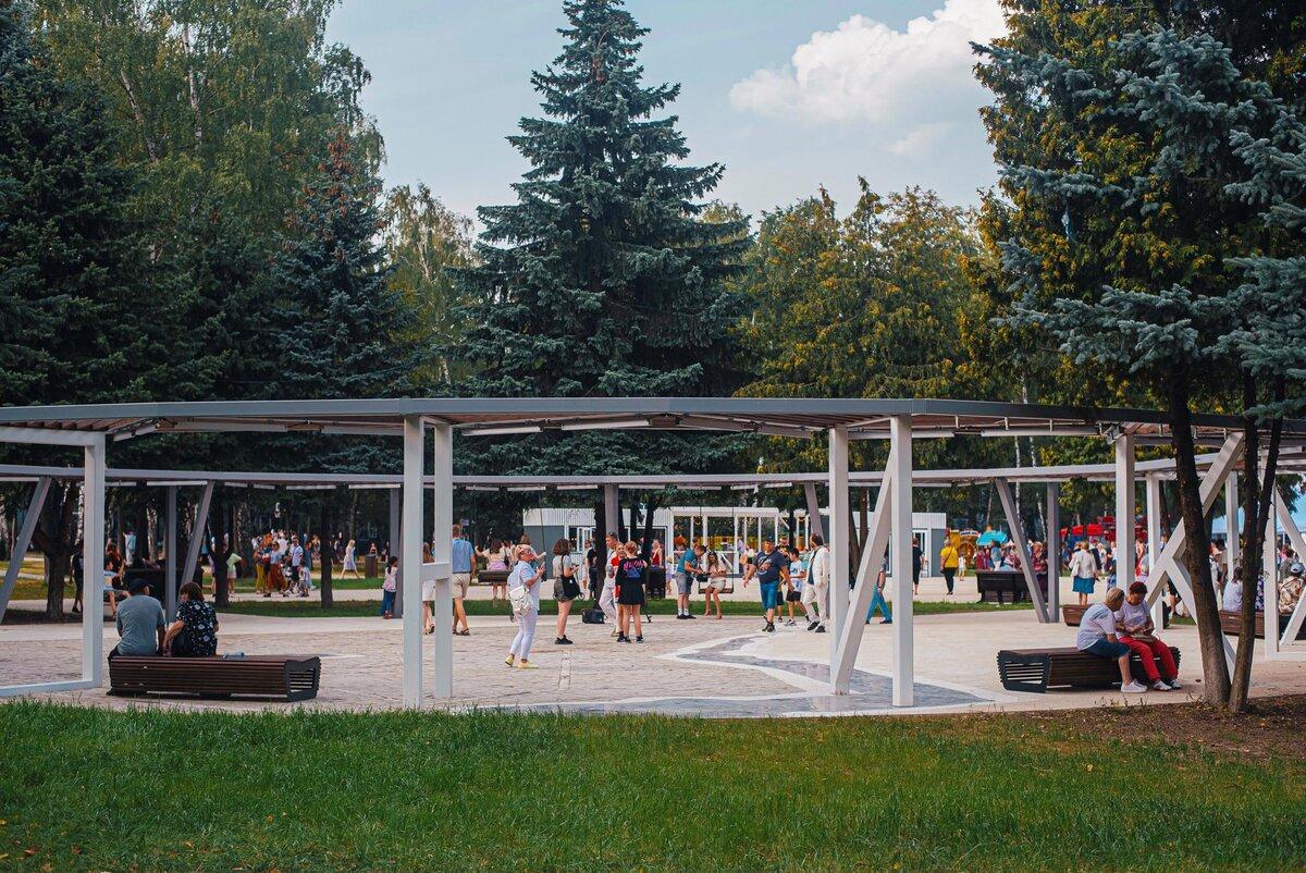 Замглавы Городского округа Пушкинский вместе с представителями Совета парков посетила с проверкой Центральный парке культуры и отдыха в Пушкино