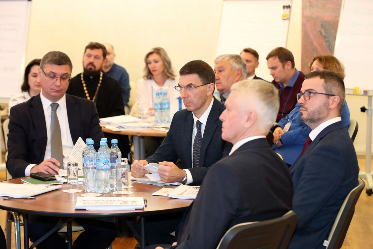 Александр Авдеев: Во Владимирской области действуют 45 мер поддержки участников СВО и программы профессиональной подготовки