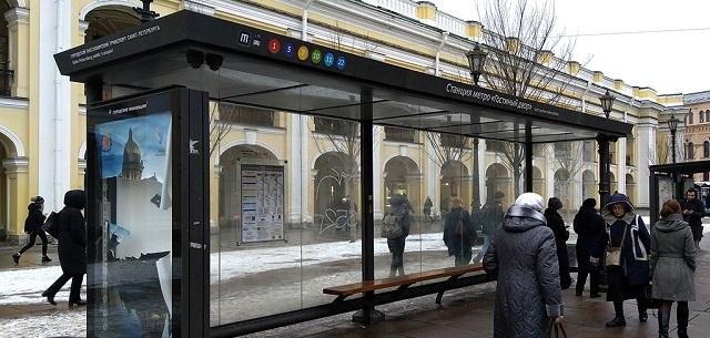 Петербуржцы просят комблаг поставить остановки с нормальной защитой от непогоды