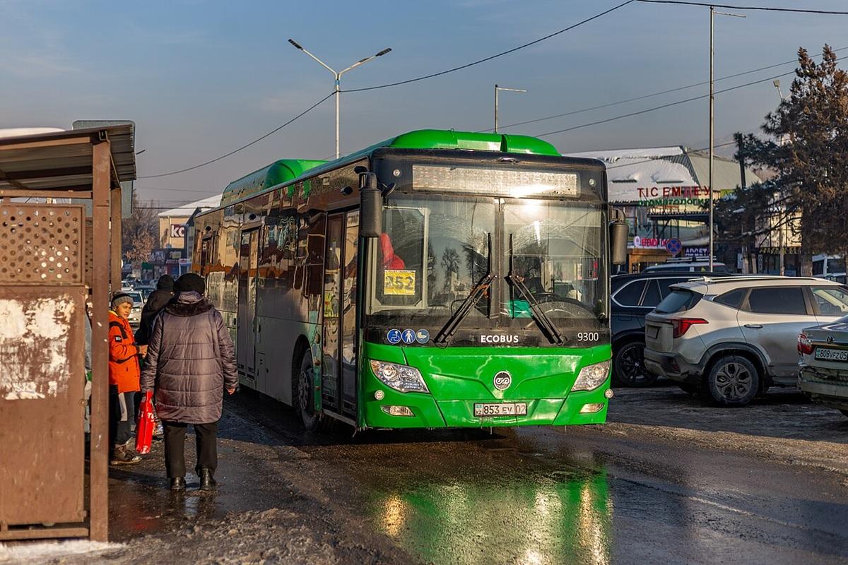 В Гатчине пассажир открыл стрельбу в салоне автобуса