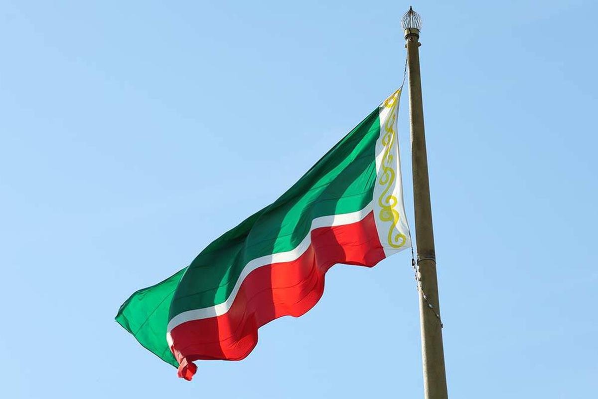 Директор ЧГТРК «Грозный » обвинил бежавших в Европу ваххабитов в причастности к ЛГБТ-движению*