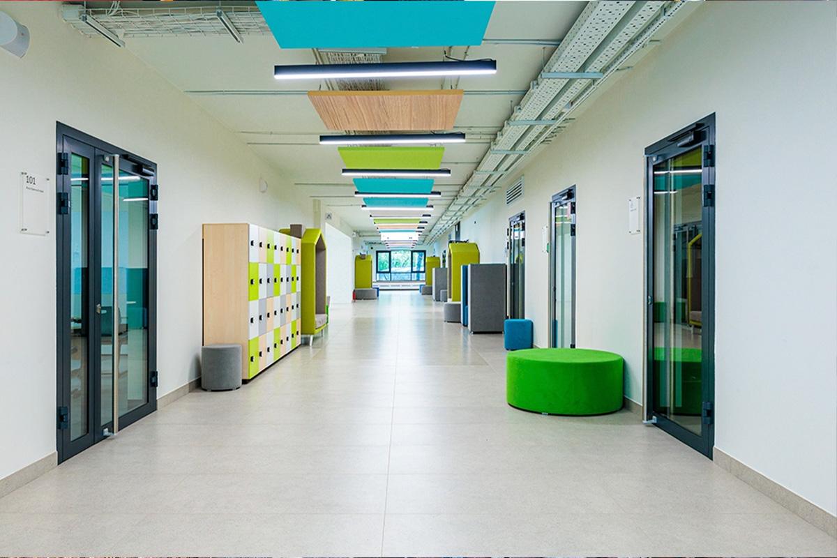 В Москве продолжается модернизация школ: новые стандарты и инновации