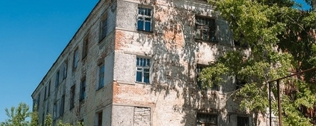 Владимирская прокуратура через суд пытается снести опасный заброшенный дом в Коврове