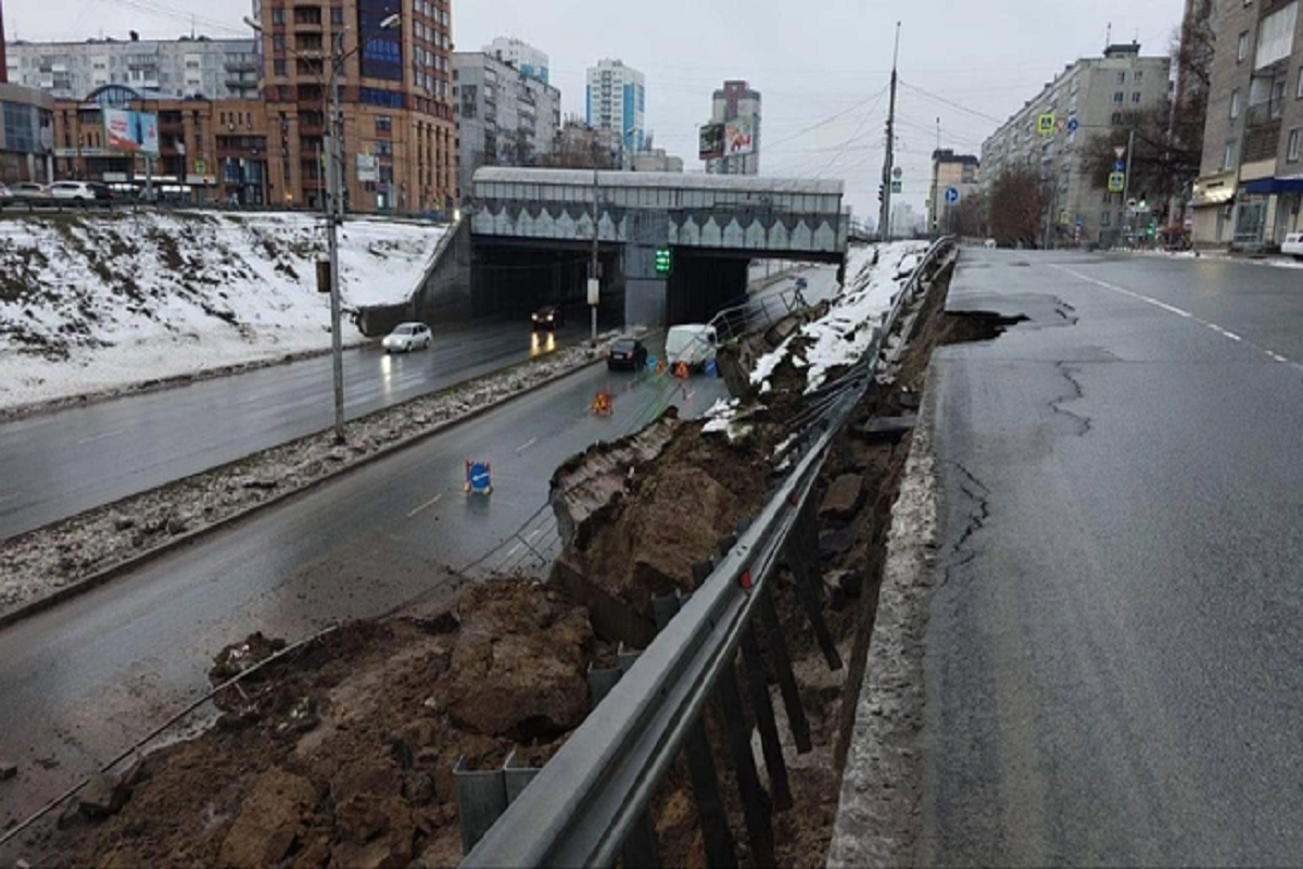 В Новосибирске назвали дату, когда восстановят обрушившуюся стенку на Ипподромской